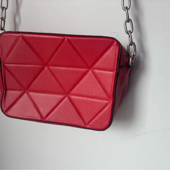 Parfois Red Purse Shoulder Bag EUC and adjustable strap geometric print - Picture 3 of 9